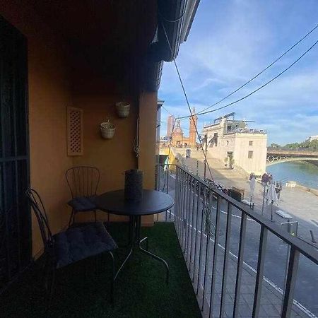 Apartamento Con Vistas Al Rio Sevilla Kültér fotó